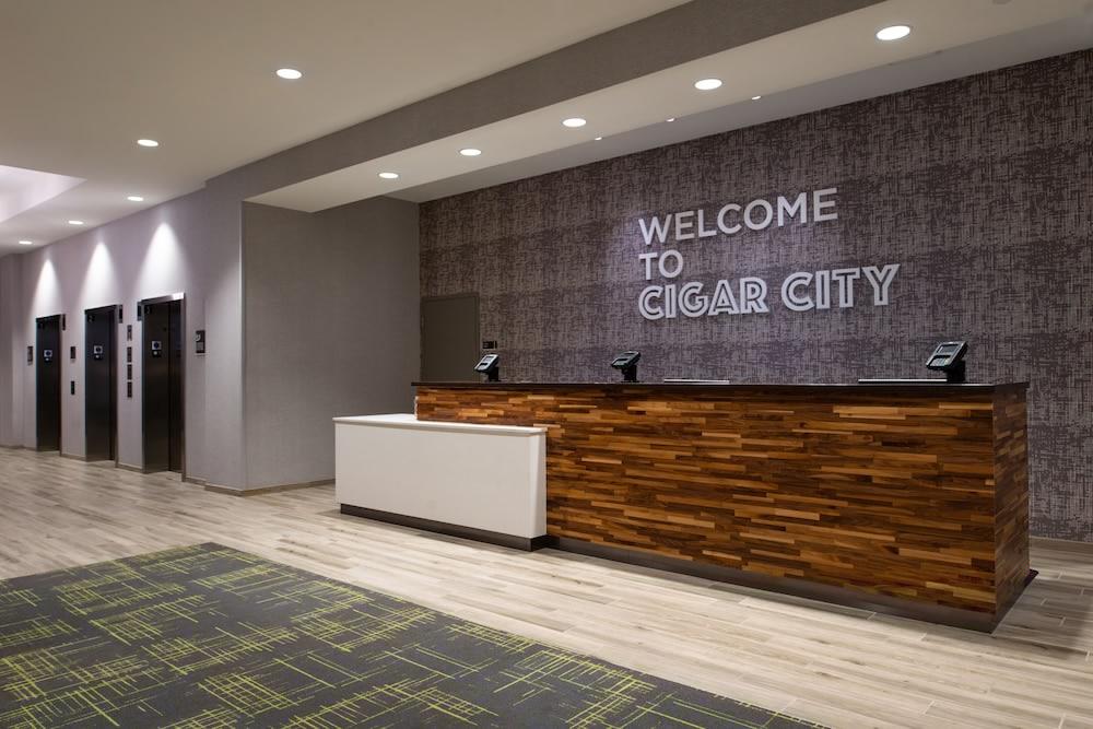 Home2 Suites By Hilton Tampa Downtown Channel District Extérieur photo