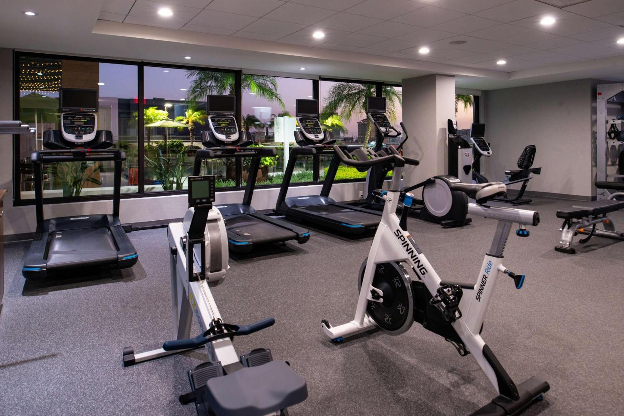 Home2 Suites By Hilton Tampa Downtown Channel District Extérieur photo