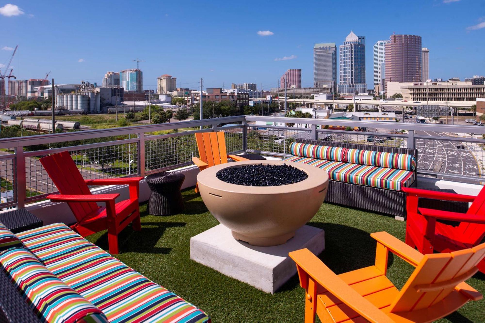 Home2 Suites By Hilton Tampa Downtown Channel District Extérieur photo